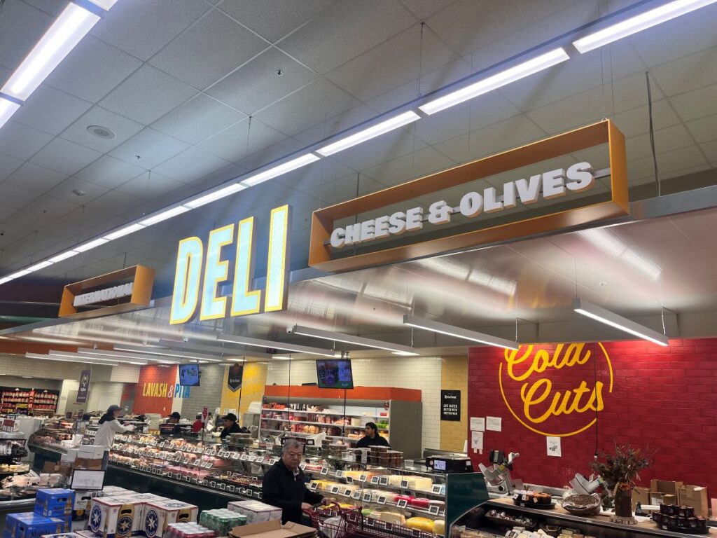supermarket in Altadena